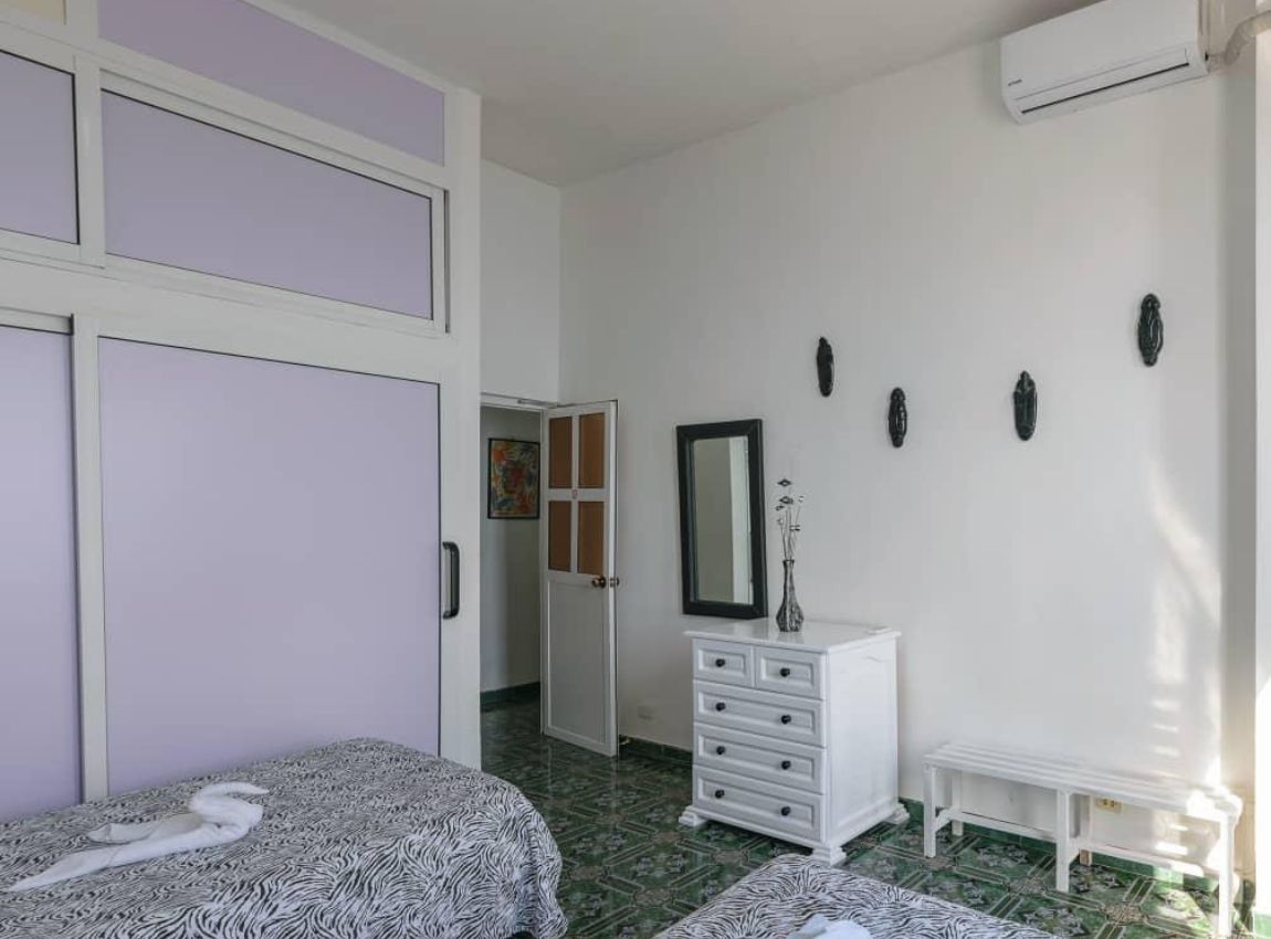 Apartamento en 23 y Malecón Vedado_4