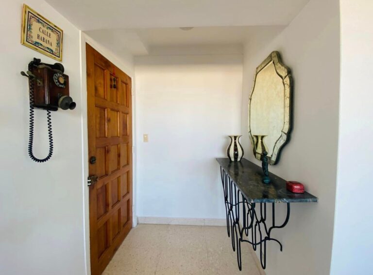 Apartamento cerca de Paseo y Malecón Vedado_9