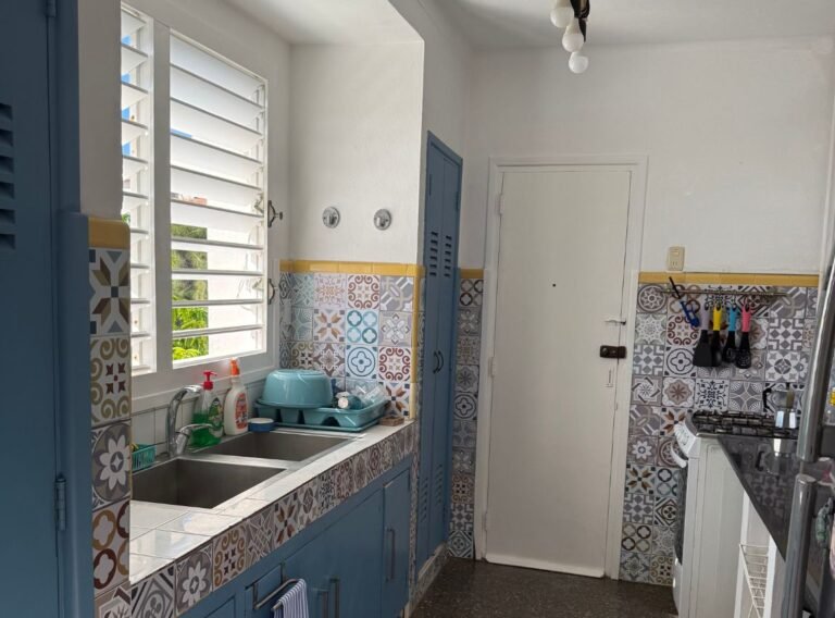 Apartamento en Calle 46 #104 e_ 1ra y 1raA, Playa_6