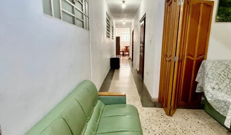 Apartamento Calle 25 #13 e_ Malecón y Hospital, Vedado_2