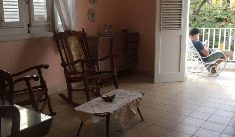 Apartamento cerca de 5ta y A Vedado_2