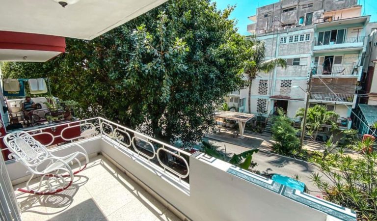 Apartamento por 19 y 4 Vedado_1