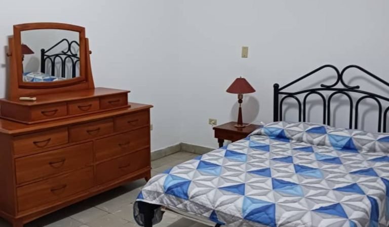 Calle 1ra C e_ 154 y 152. Reparto Náutico, Playa_10