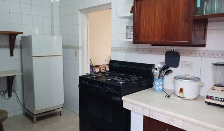 Calle 1ra C e_ 154 y 152. Reparto Náutico, Playa_4