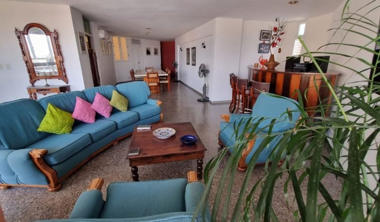 Calle 23 No. 655 entre D y E, piso 12, apto. 122, Vedado_1