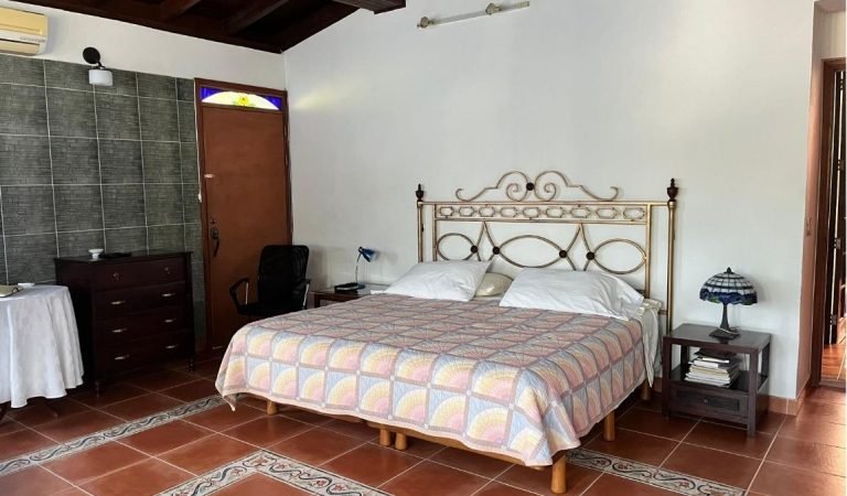 Casa de 4 habitaciones en Atabey_16