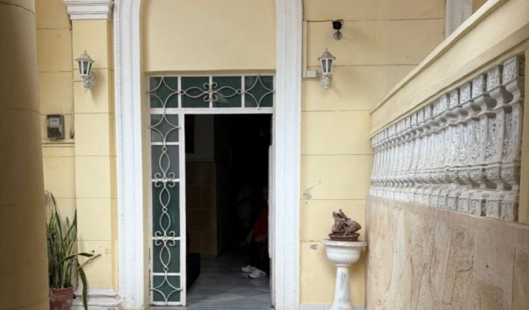 Casa en 9na entre I y J, Vedado_9