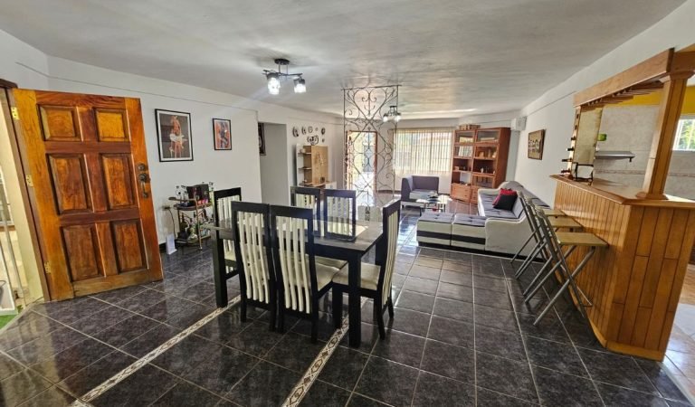 Casa independiente ubicada en Siboney, Playa_2