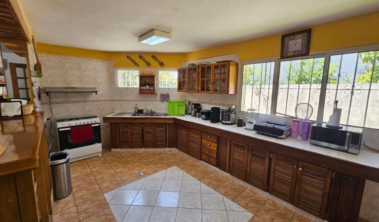 Casa independiente ubicada en Siboney, Playa_4